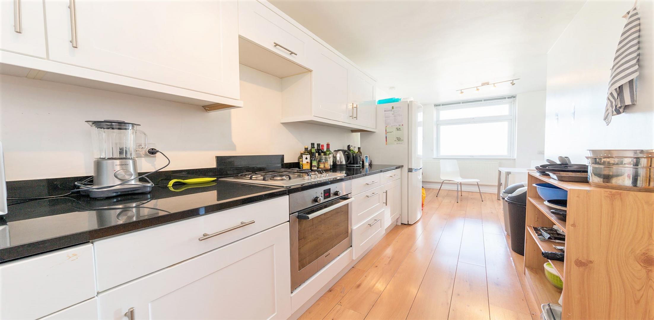 Three Bed / Three Bath High Street, Pinner